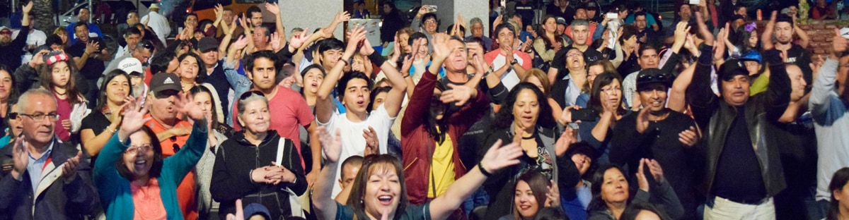 Al ritmo de Fiebre de Sábado por la Noche, seguimos celebrando nuestro aniversario. 